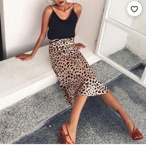 Dynamite satin leopard skirt